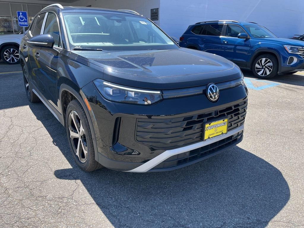 New 2025 Volkswagen Tiguan SE image 5