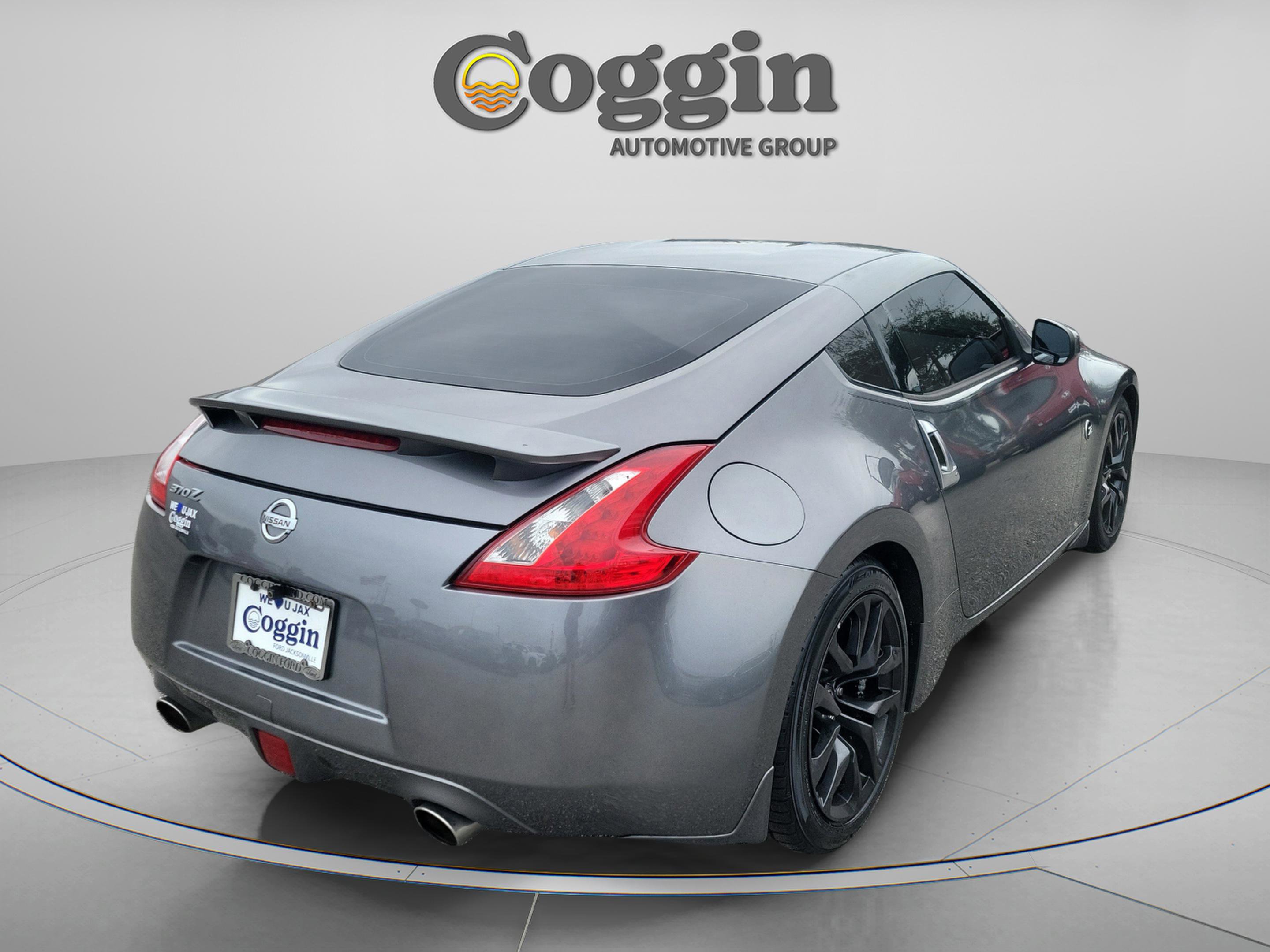 Used 2015 Nissan 370Z Coupe image 4