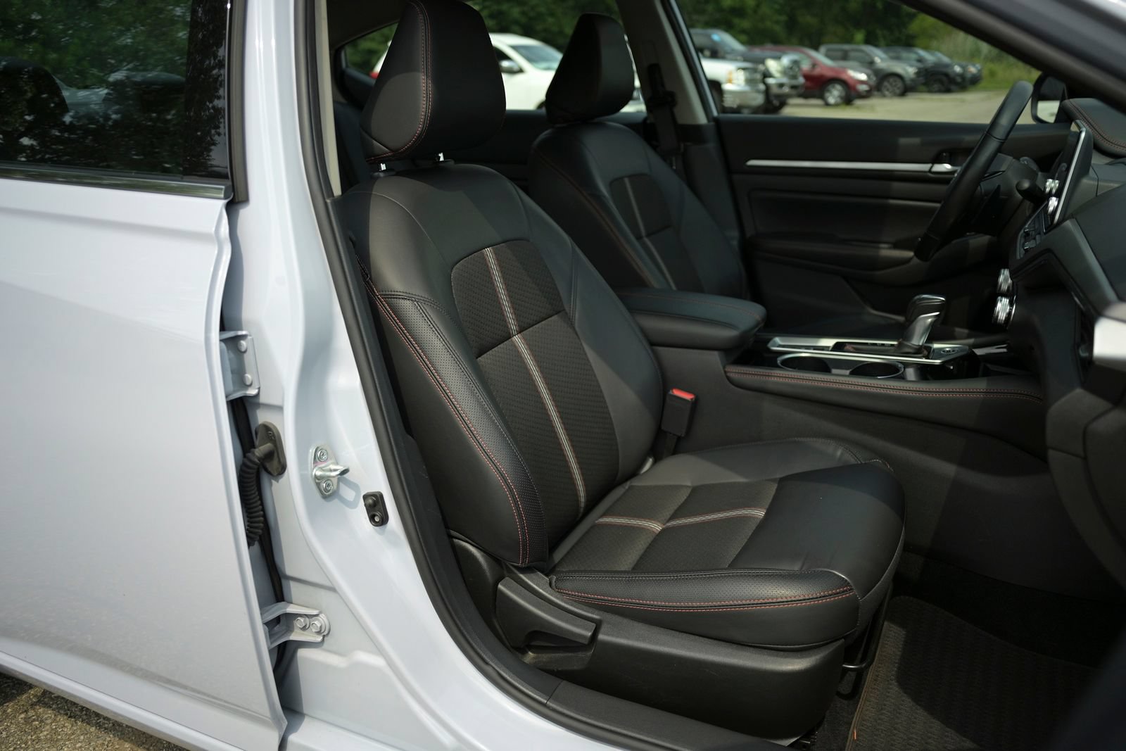 Used 2024 Nissan Altima 2.5 SR AWD/4WD image 47