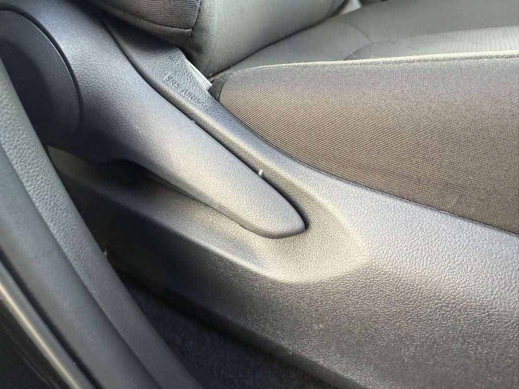 Used 2025 Toyota RAV4 XLE image 42