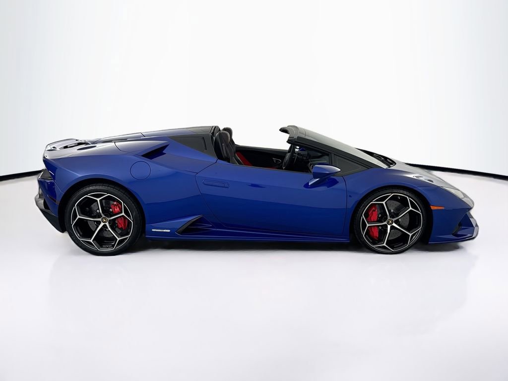Used 2020 Lamborghini Huracan EVO image 4