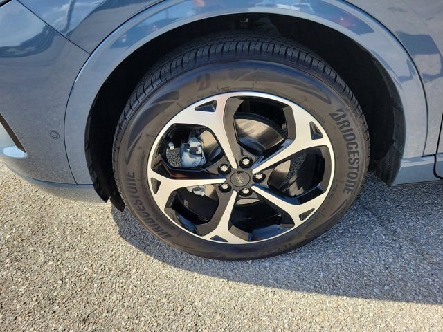 Certified 2023 Ford Escape ST-Line Elite w/ Premium Technology Package image 8