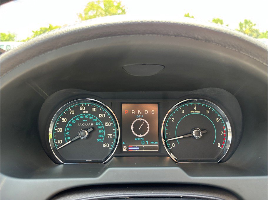 Used 2012 Jaguar XF RWD image 23