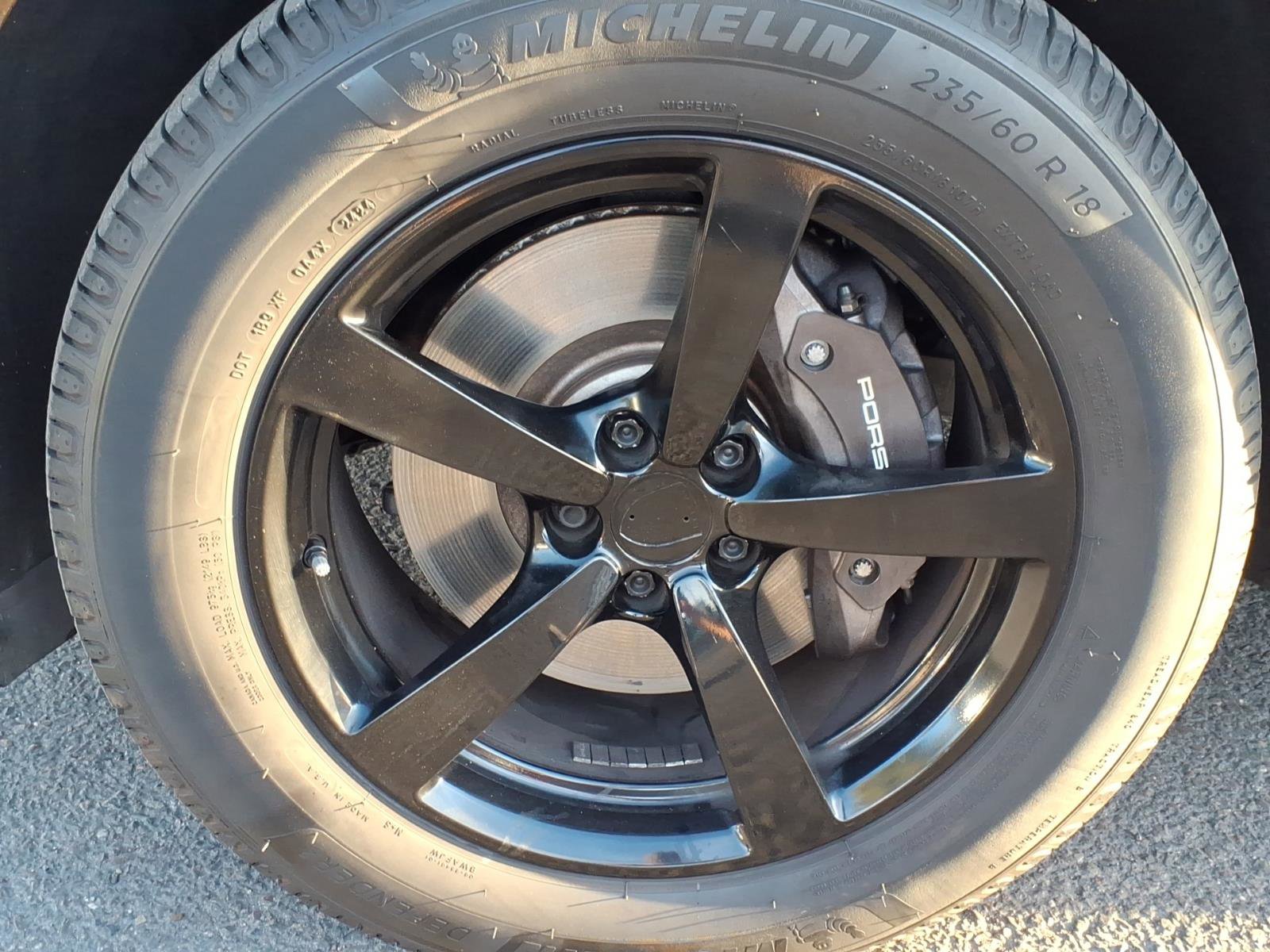 Used 2021 Porsche Macan Base image 8