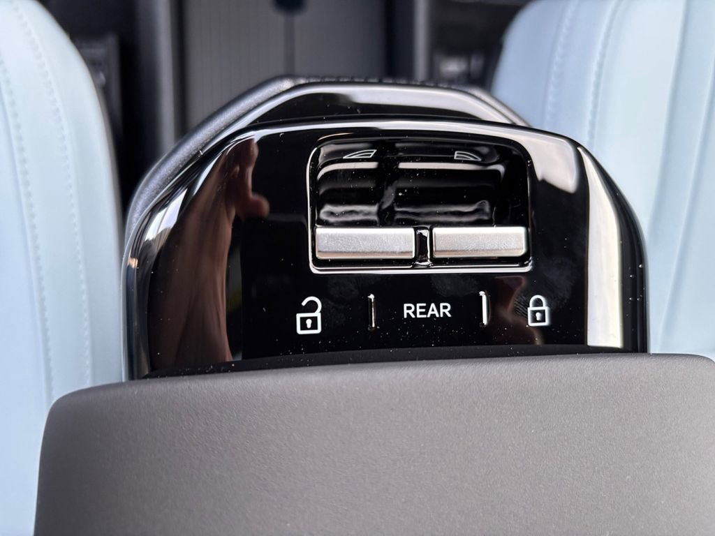 New 2026 Volvo EX30 Ultra image 11