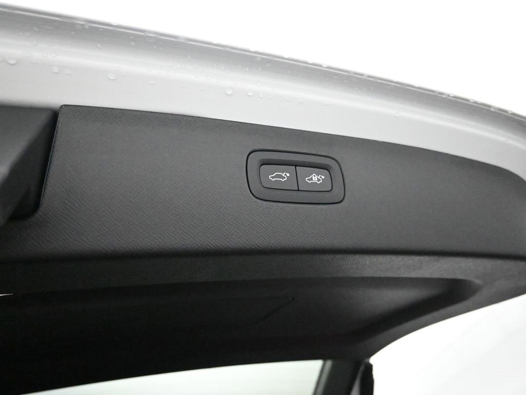 New 2026 Volvo XC90 B5 Plus image 33