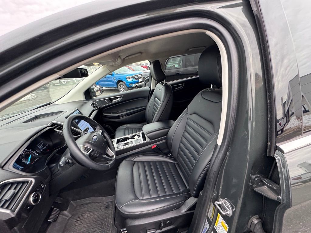 Certified 2024 Ford Edge SEL w/ Convenience Package image 11