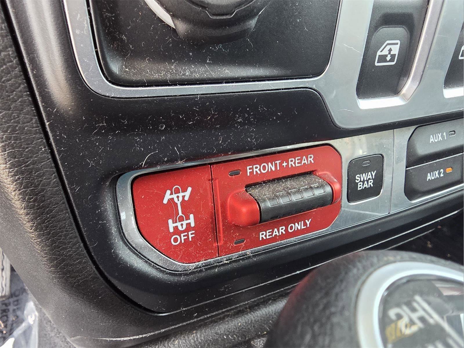 Used 2018 Jeep Wrangler Rubicon w/ Steel Bumper Group image 26