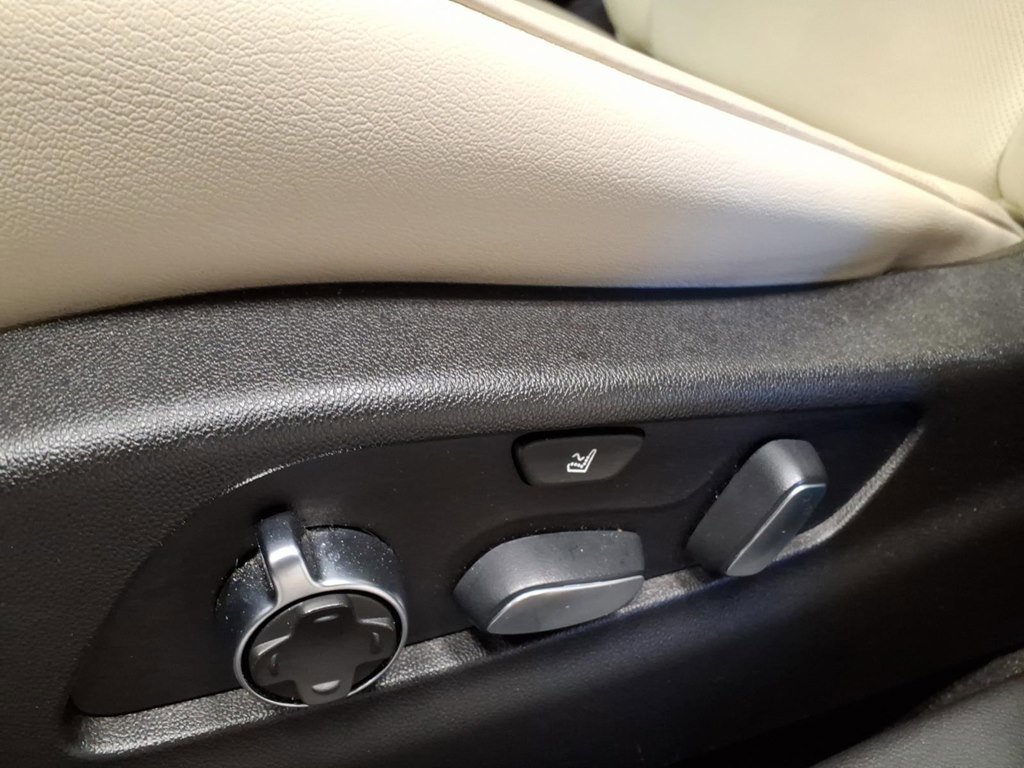 Used 2019 Cadillac XT4 Sport image 19