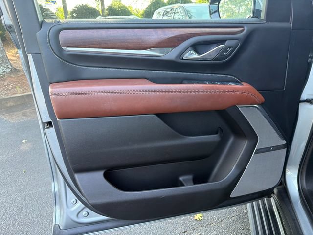 Used 2024 GMC Yukon Denali Ultimate AWD/4WD image 10