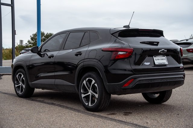 Used 2024 Chevrolet Trax RS FWD image 7