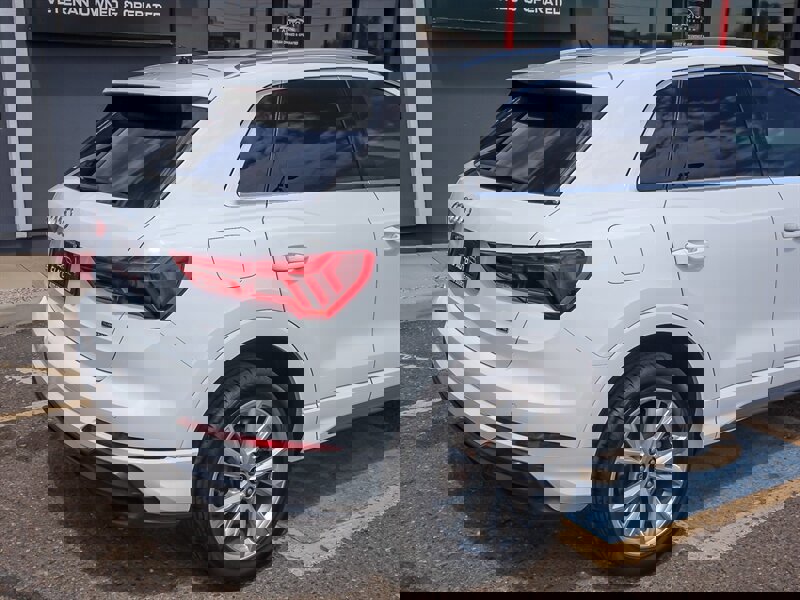 Used 2021 Audi Q3 2.0T Premium w/ Convenience Package image 9