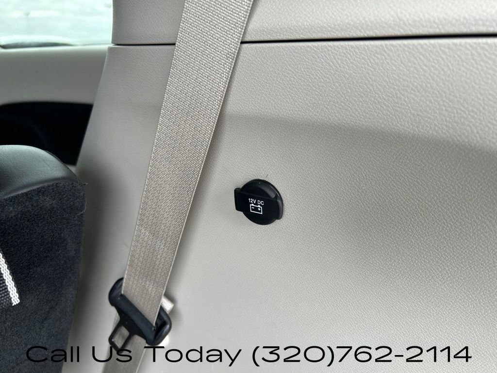 Used 2024 Chrysler Pacifica Touring-L FWD image 44