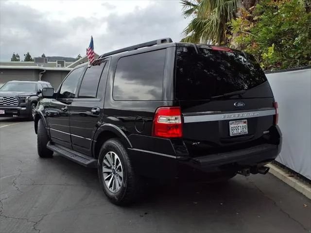 Used 2017 Ford Expedition XLT RWD image 5