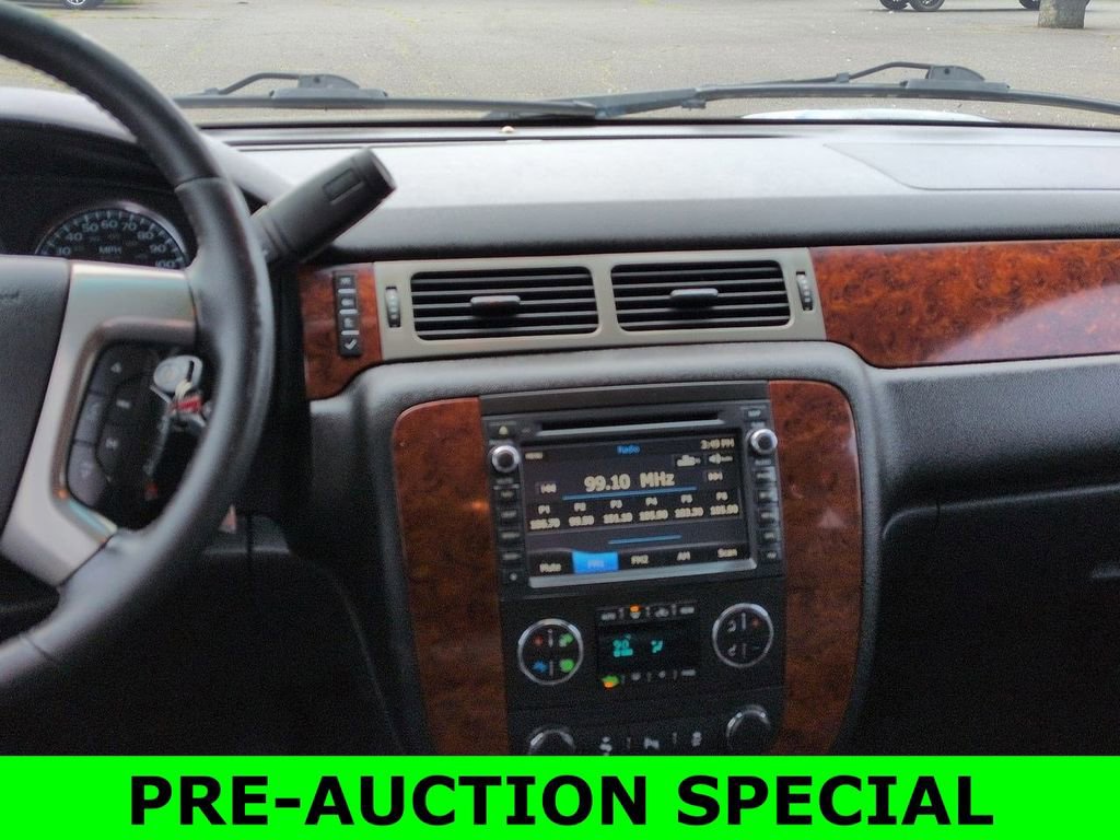 Used 2013 Chevrolet Tahoe LT w/ Luxury Package image 16