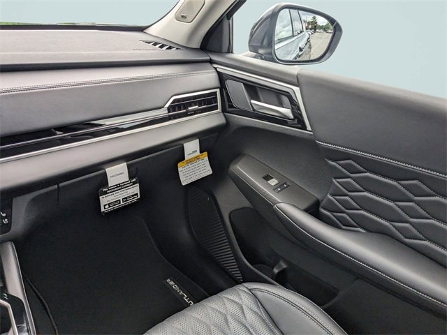 New 2025 Mitsubishi Outlander SEL image 16