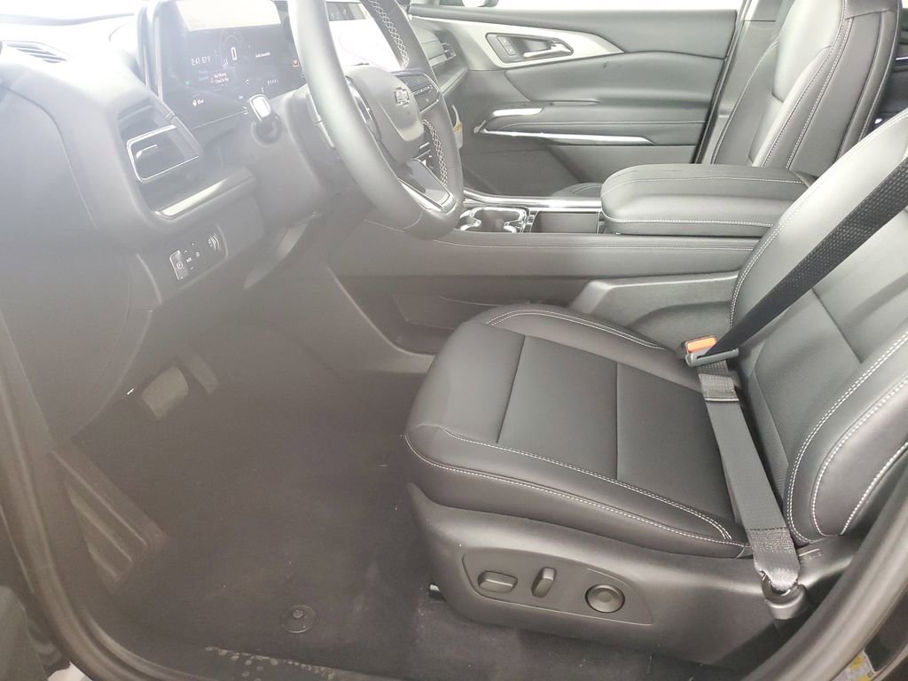 New 2026 Chevrolet Traverse LT w/ Midnight/Sport Edition image 11