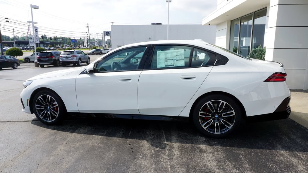 New 2027 BMW 530i xDrive w/ M Sport Package AWD/4WD image 9