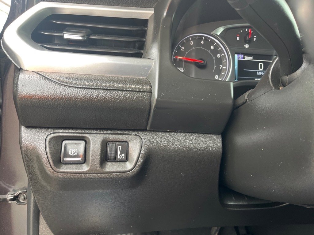 Used 2018 GMC Acadia SLE image 15