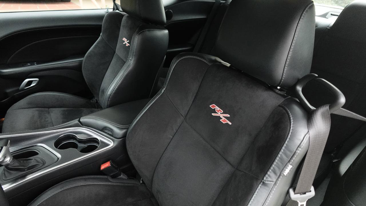 Used 2015 Dodge Challenger R/T Plus image 13