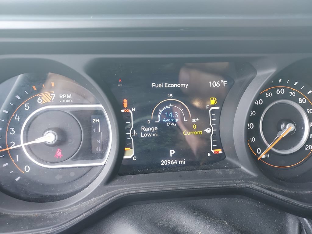 Used 2024 Jeep Wrangler Unlimited Sahara AWD/4WD image 18