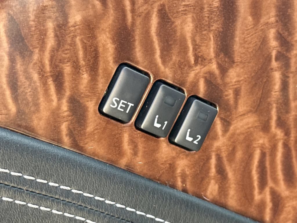 Used 2020 Nissan Armada Platinum w/ Captain's Chairs Package RWD image 22