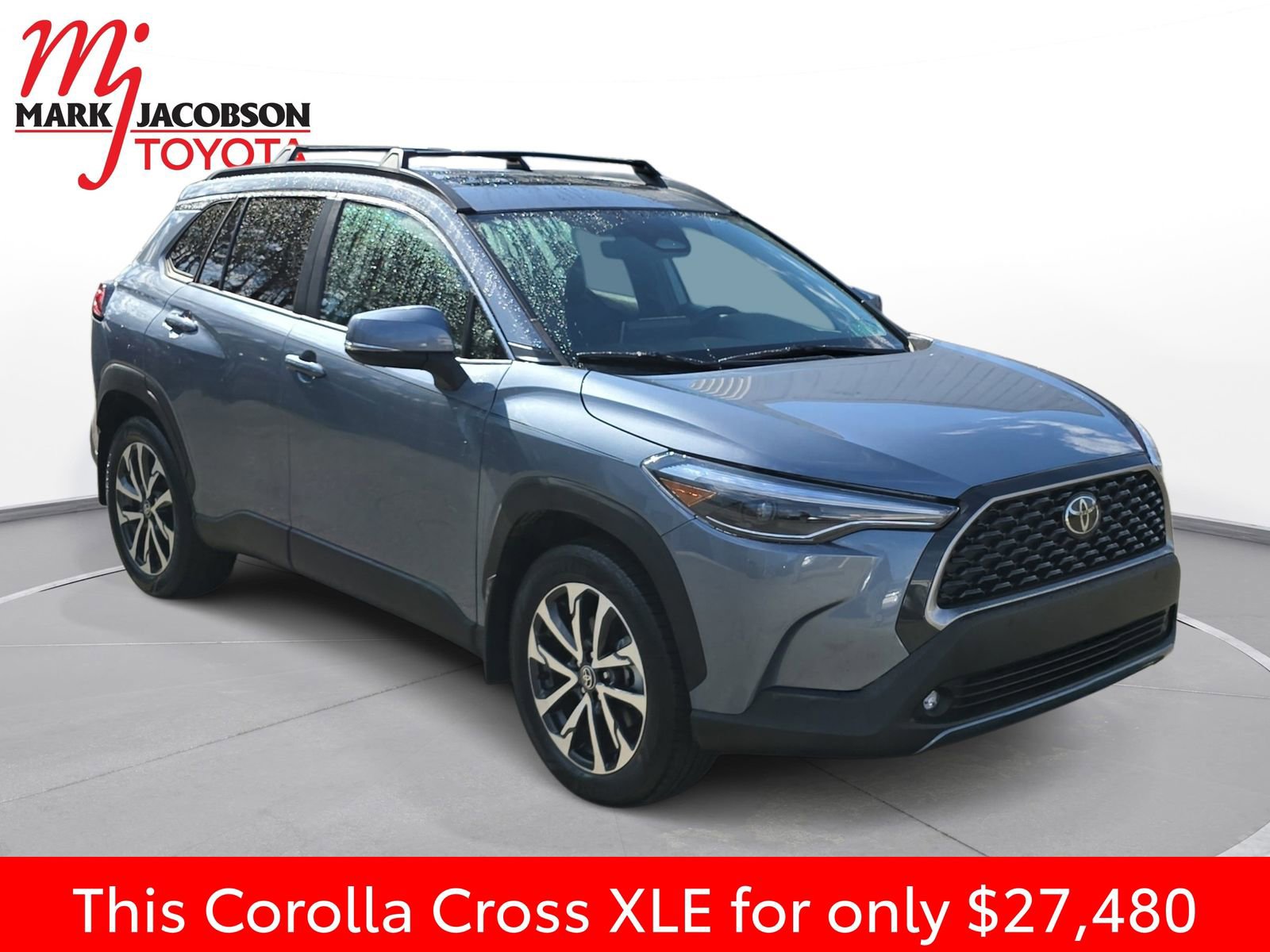 Used 2023 Toyota Corolla Cross XLE w/ Convenience Package image 5