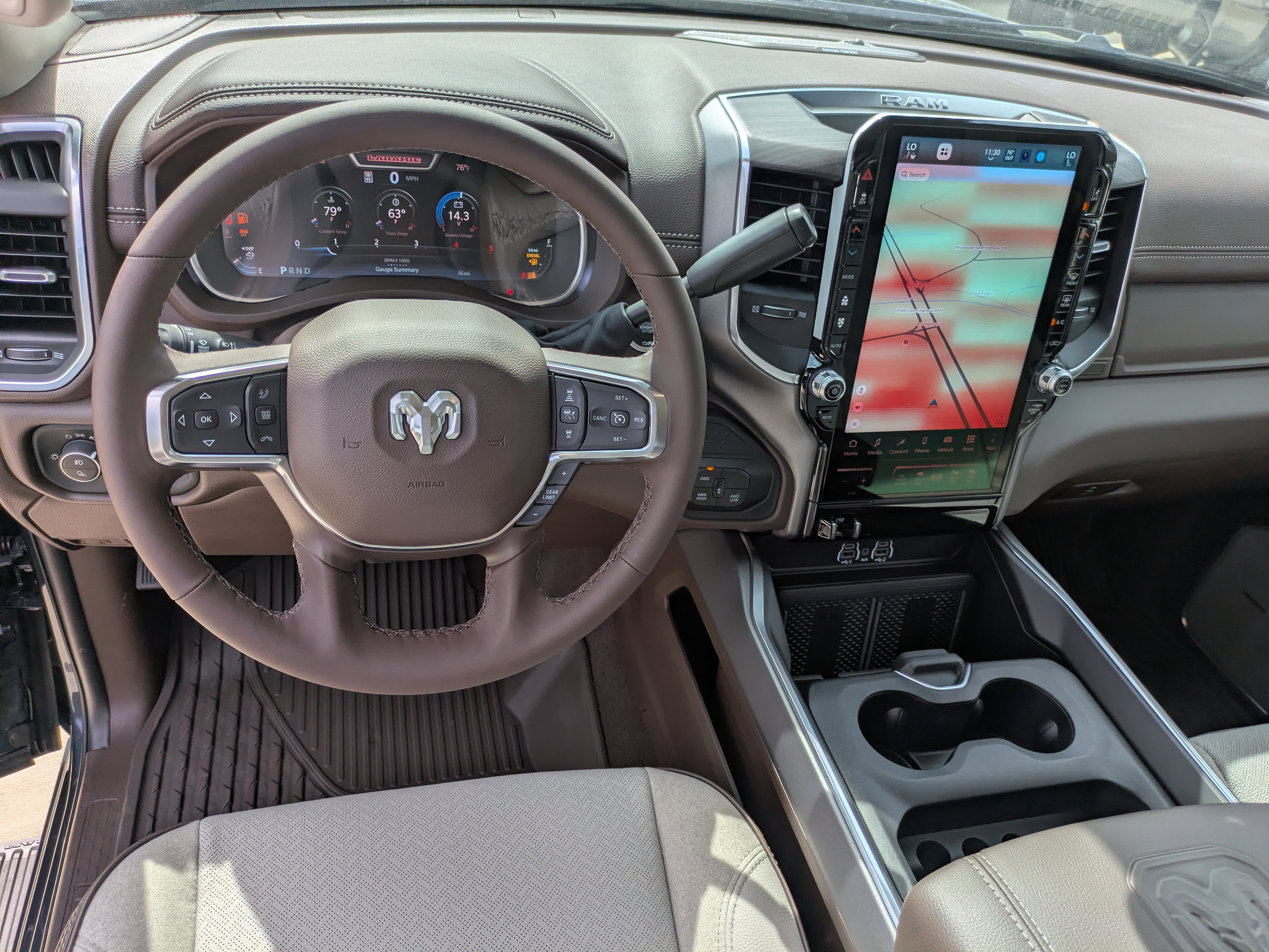 New 2026 RAM 2500 Laramie AWD/4WD image 14