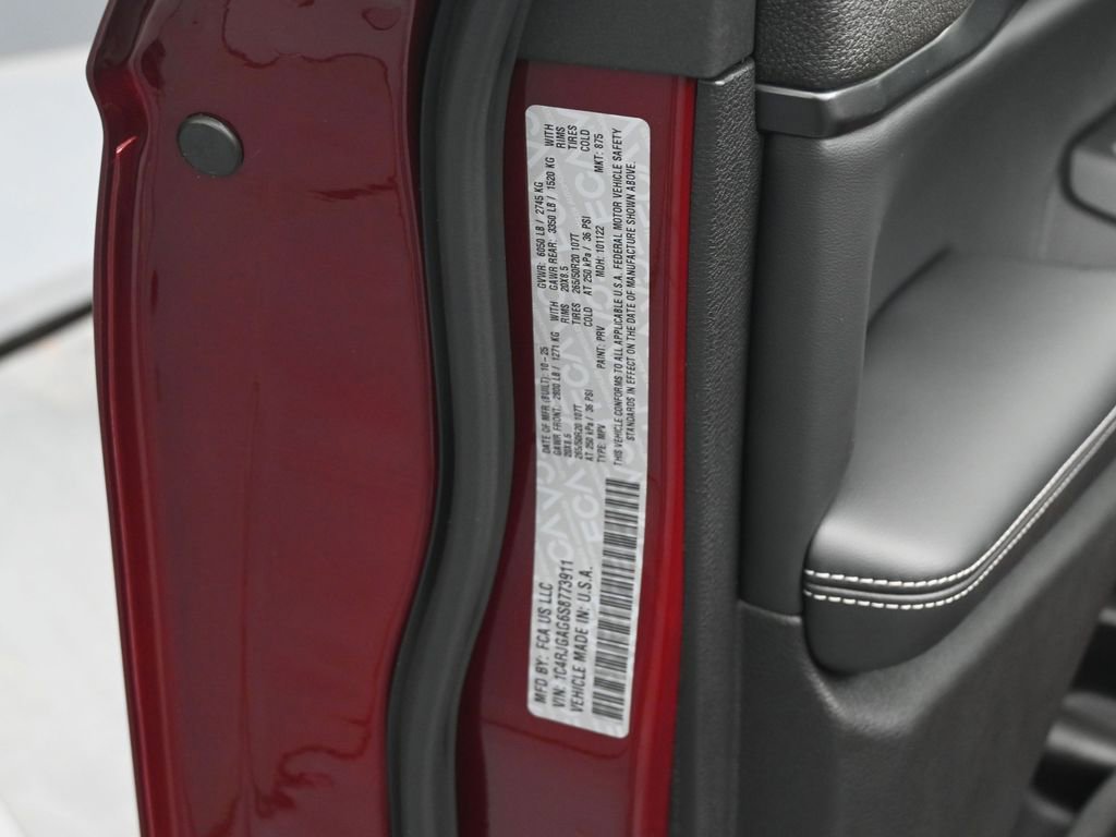 New 2025 Jeep Grand Cherokee Laredo image 19