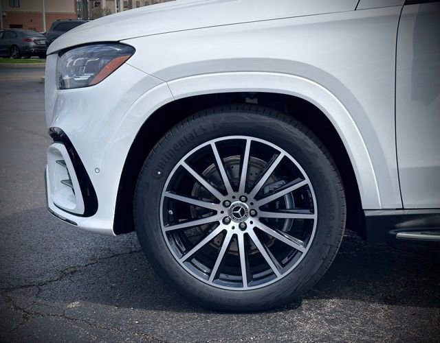 New 2026 Mercedes-Benz GLS 580 4MATIC image 7
