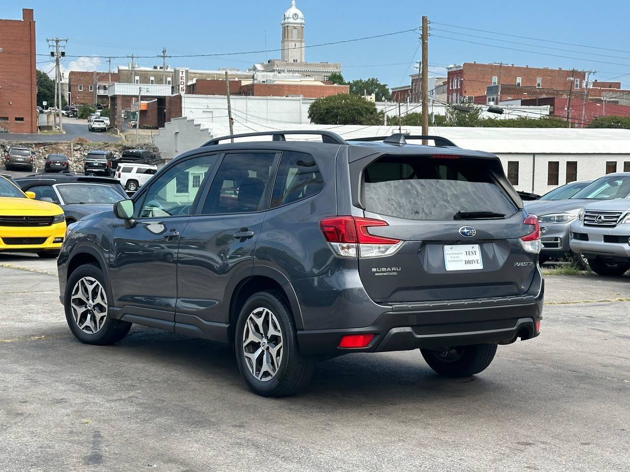 Used 2020 Subaru Forester Premium AWD/4WD image 4