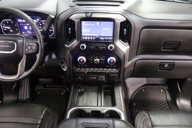 Used 2022 GMC Sierra 3500 Denali w/ Denali Black Diamond Edition AWD/4WD image 7