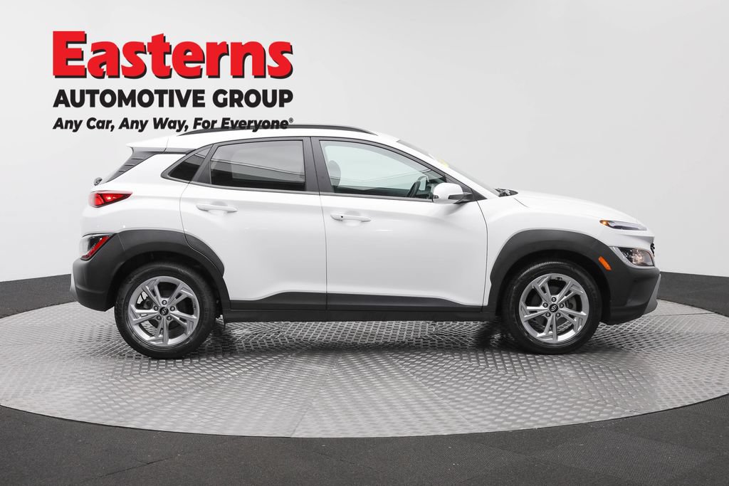 Used 2023 Hyundai Kona SEL w/ Cargo Package FWD image 4