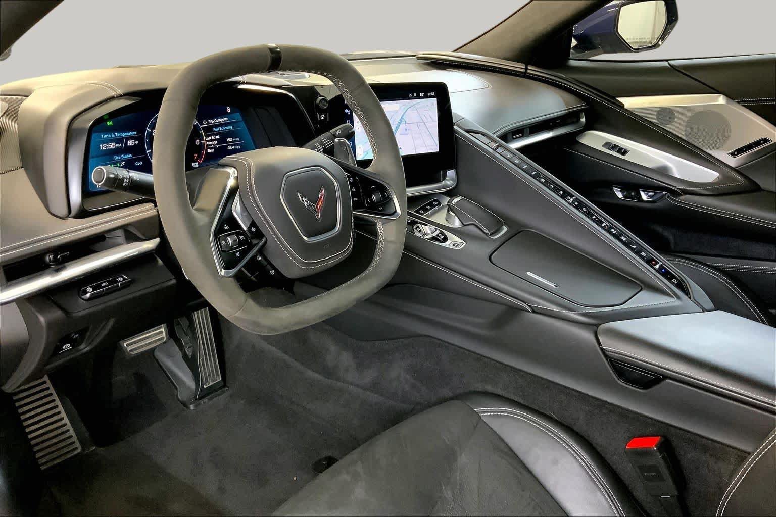 Used 2025 Chevrolet Corvette Stingray Premium Conv w/ Z51 Performance Package RWD image 15
