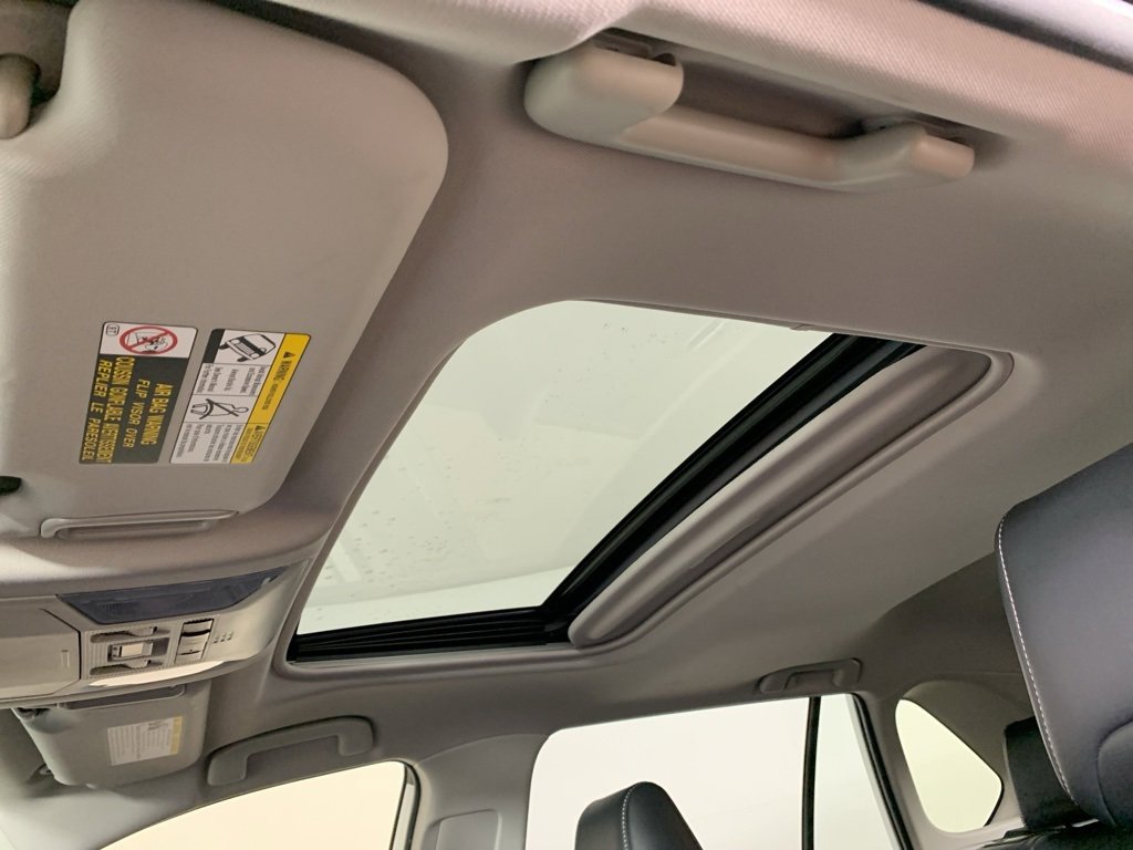 Used 2020 Toyota RAV4 Limited image 30