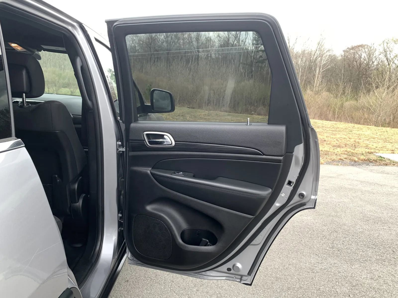 Used 2019 Jeep Grand Cherokee Laredo RWD image 30