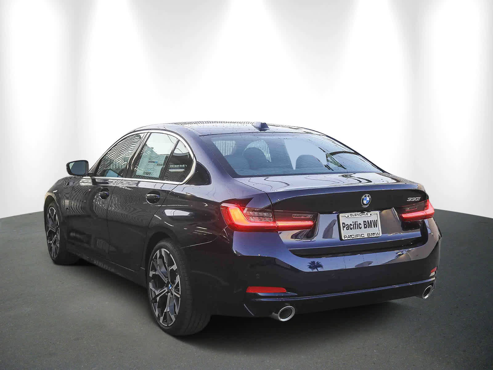 New 2026 BMW 330i Sedan w/ Convenience Package image 4