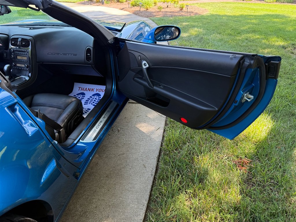 Used 2011 Chevrolet Corvette Grand Sport w/ Preferred Equipment Group RWD image 57