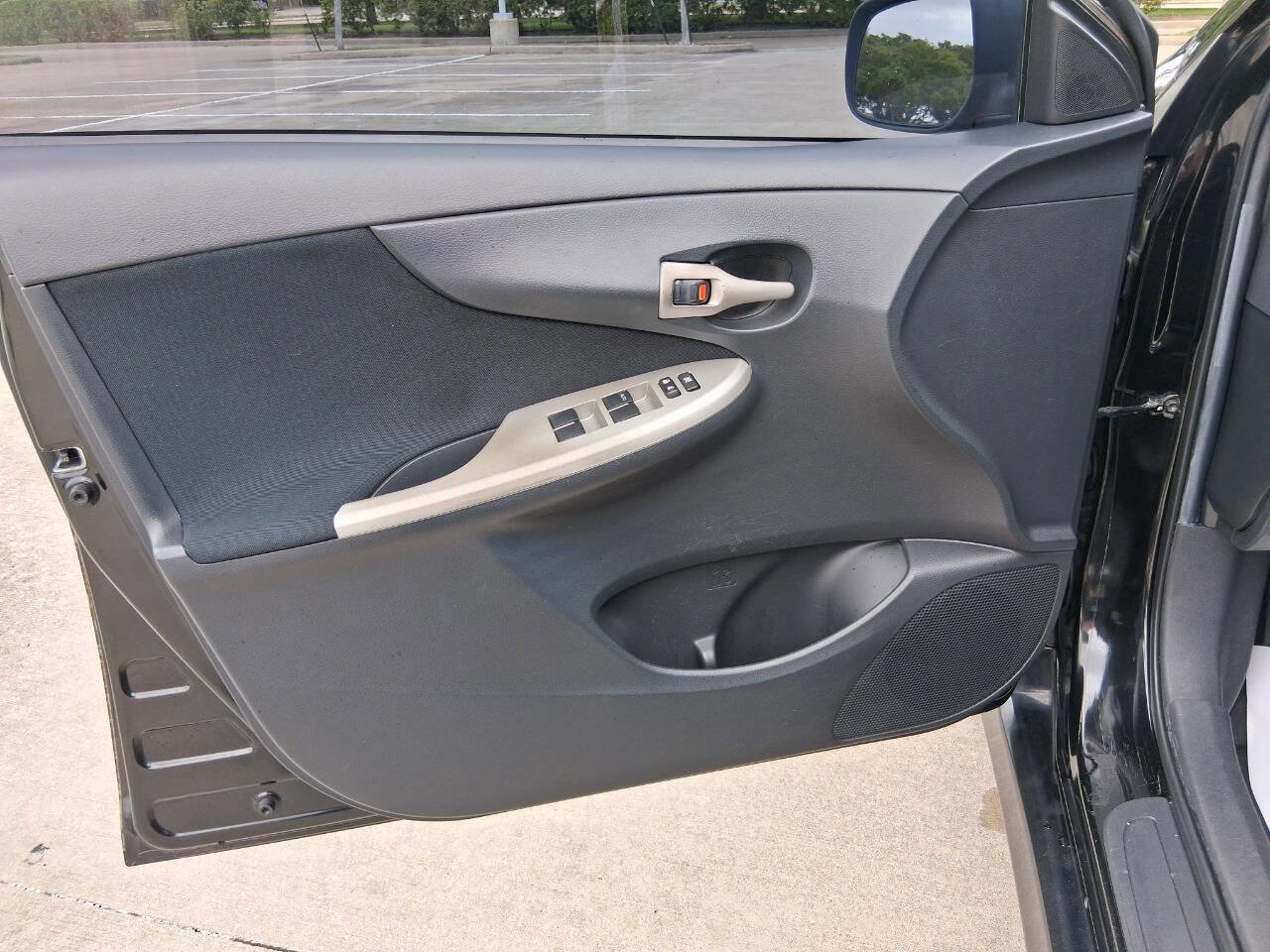 Used 2013 Toyota Corolla S FWD image 26