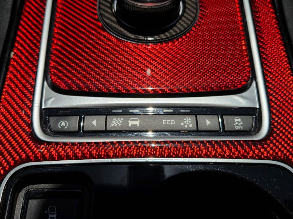 Used 2017 Jaguar XE Premium image 28