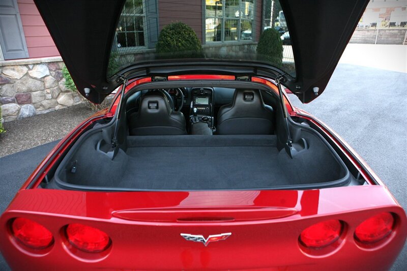 Used 2012 Chevrolet Corvette Grand Sport w/ 2LT Preferred Equipment Group RWD image 8