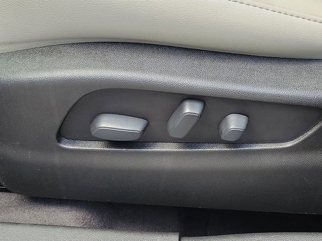 Used 2020 Cadillac XT4 Premium Luxury image 22