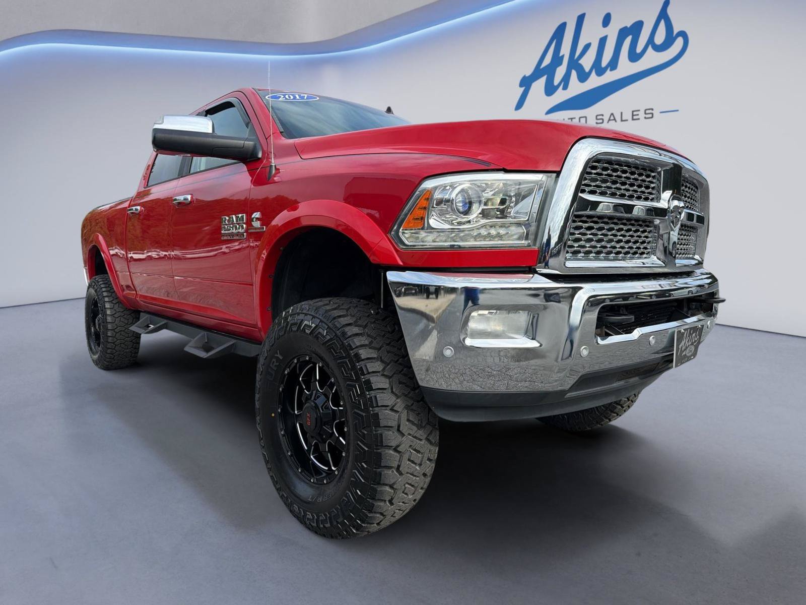 Used 2017 RAM 2500 Laramie AWD/4WD image 1