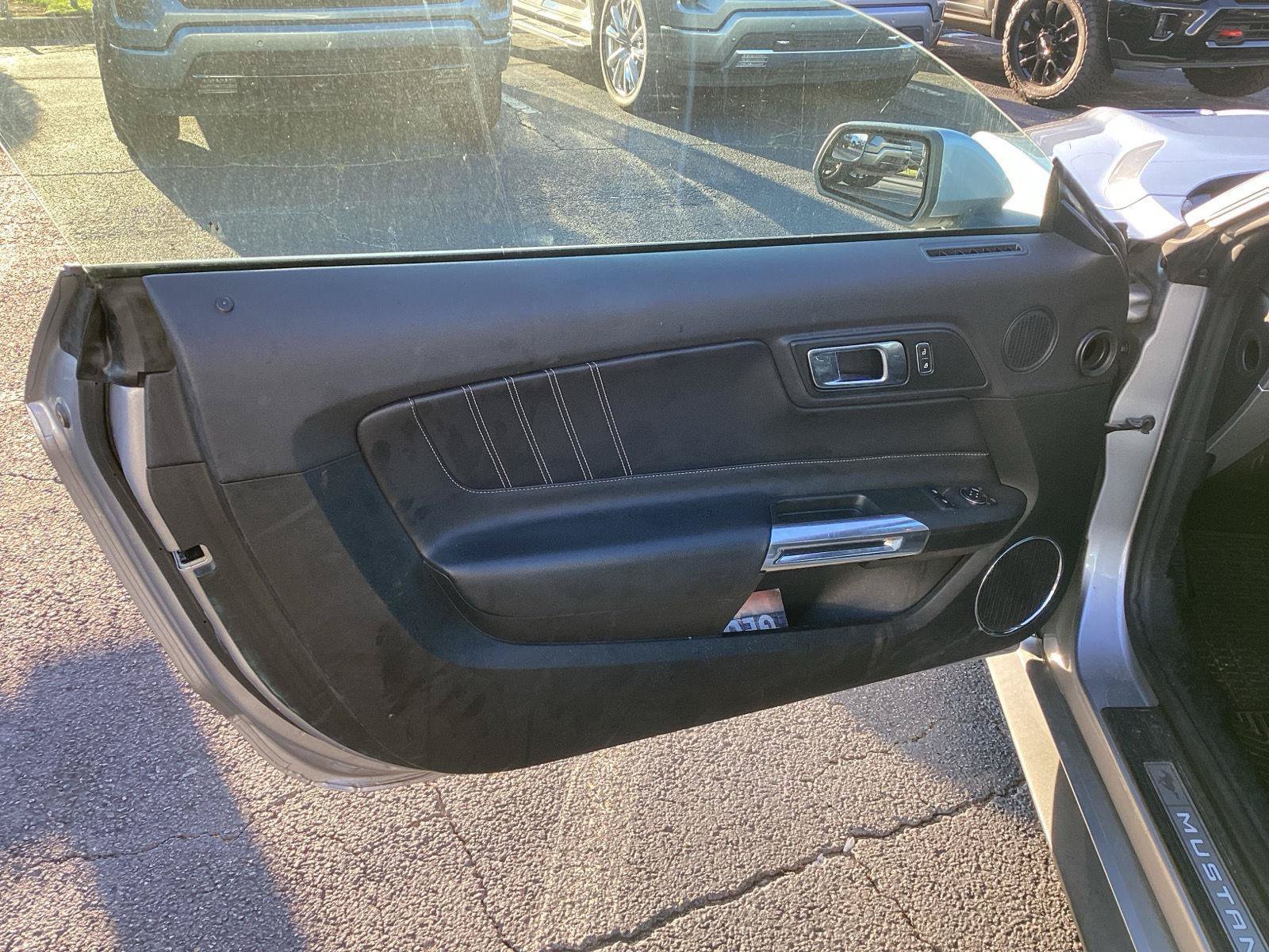 Used 2020 Ford Mustang Premium RWD image 10