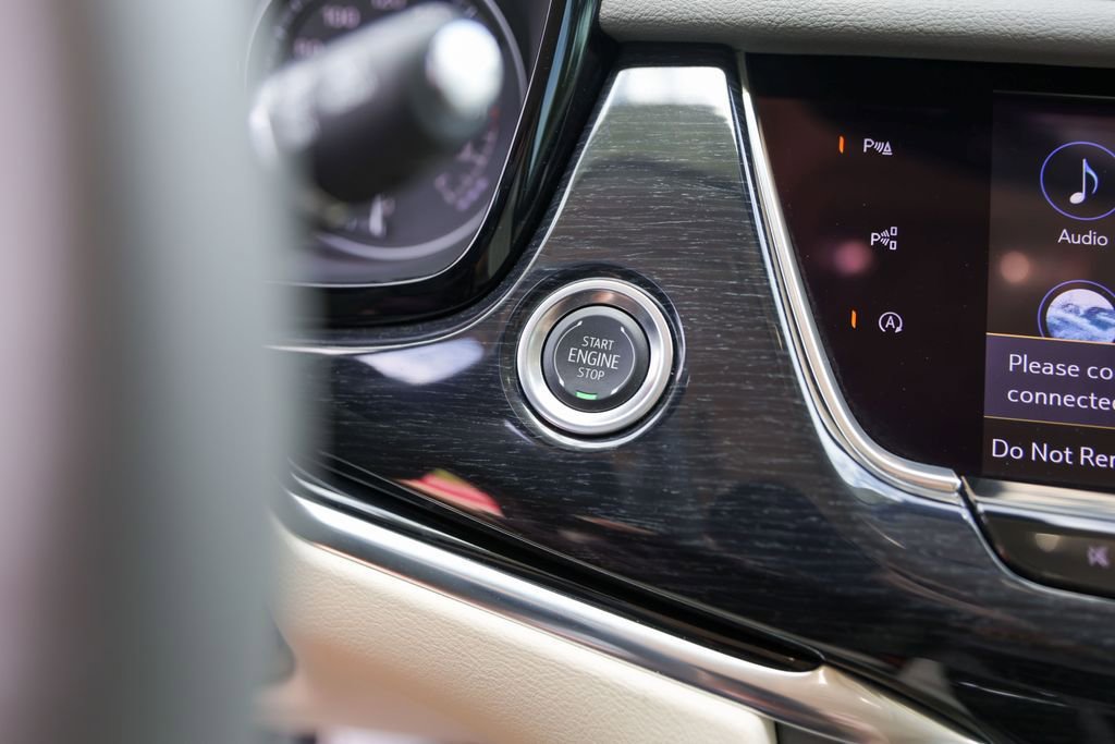 Certified 2025 Cadillac XT6 Premium Luxury w/ Technology Package FWD image 18