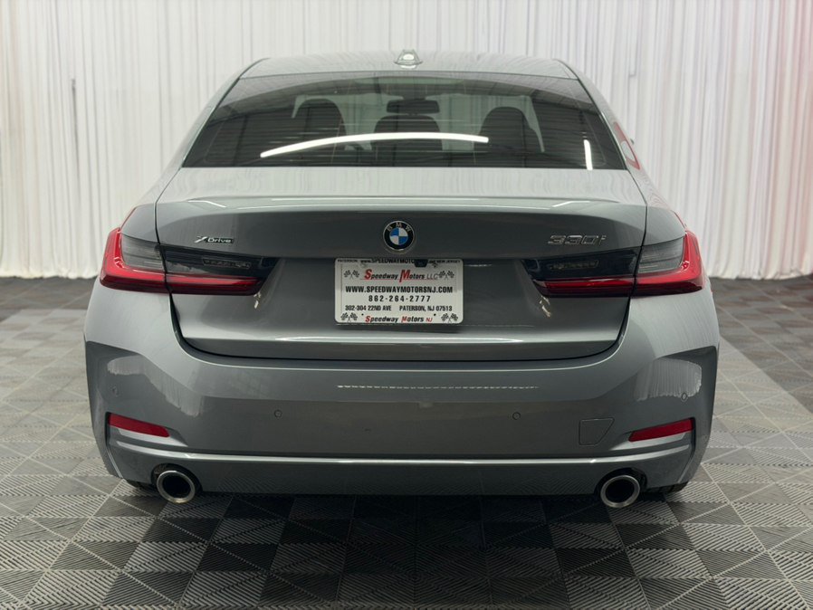 Used 2025 BMW 330i xDrive Sedan w/ Convenience Package AWD/4WD image 5
