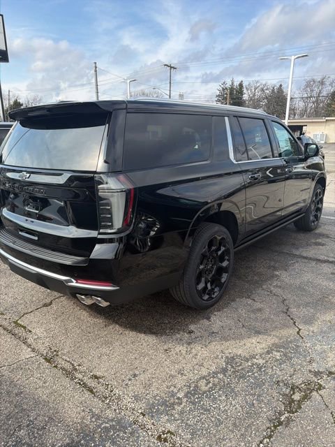 New 2026 Chevrolet Suburban High Country image 4