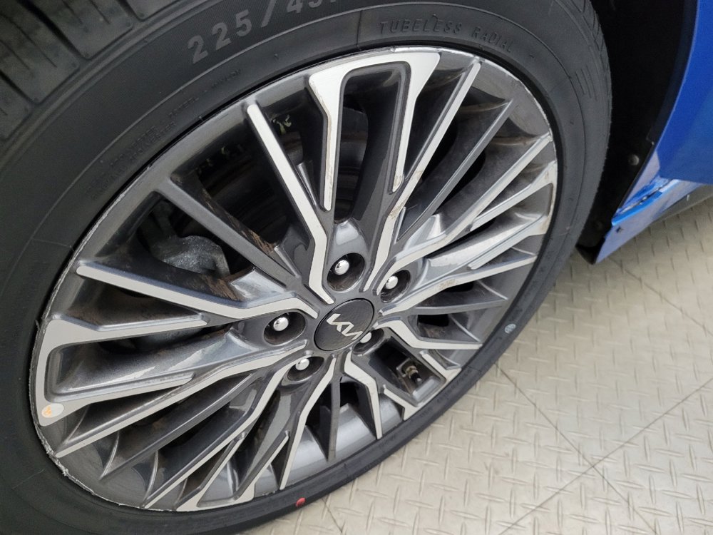 Used 2023 Kia Forte GT-Line w/ GT-Line Premium Package image 31