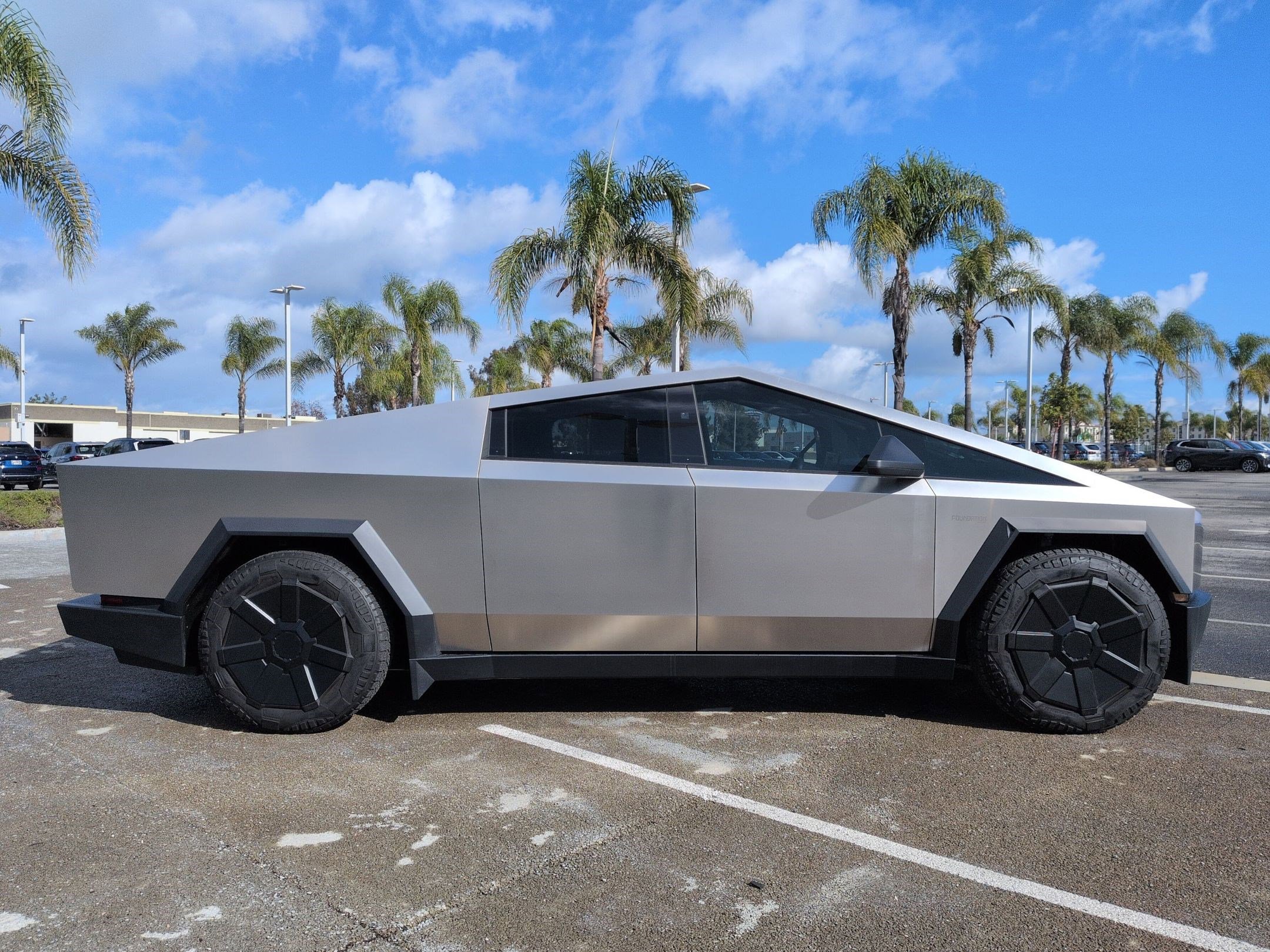 Used 2024 Tesla Cybertruck Cyberbeast AWD/4WD image 11