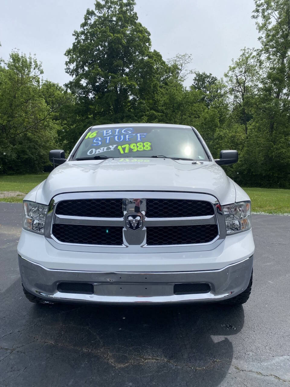 Used 2016 RAM 1500 Classic SLT AWD/4WD image 3
